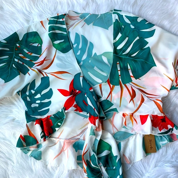 Tops - New Floral Summer Top 2X & Large